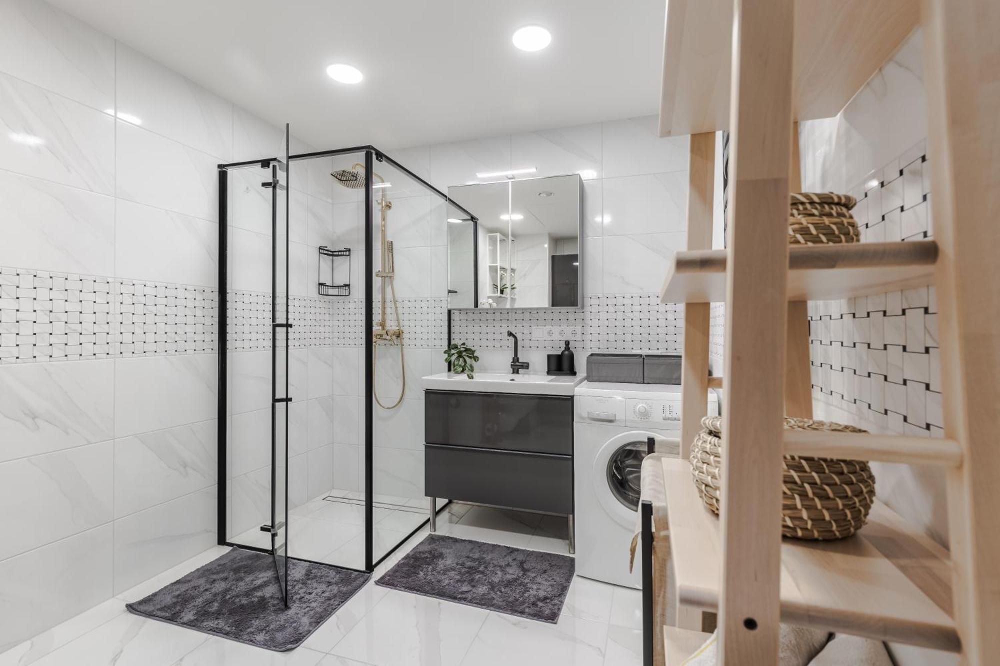 Fantasy House, Cozzy Apartmens, Free Parking, Long Stays Welcome Vilnius Buitenkant foto